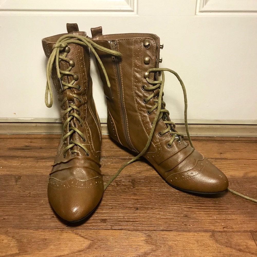 Lace up boots